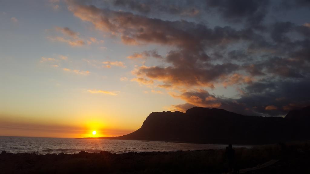 La Mer Seafront Selfcatering Accommodation Kleinmond Buitenkant foto